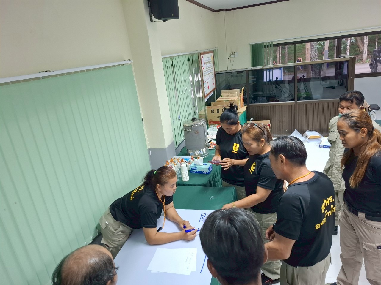 LINE_ALBUM_ทบทวน อปพร. 68_250813_161_397.jpg